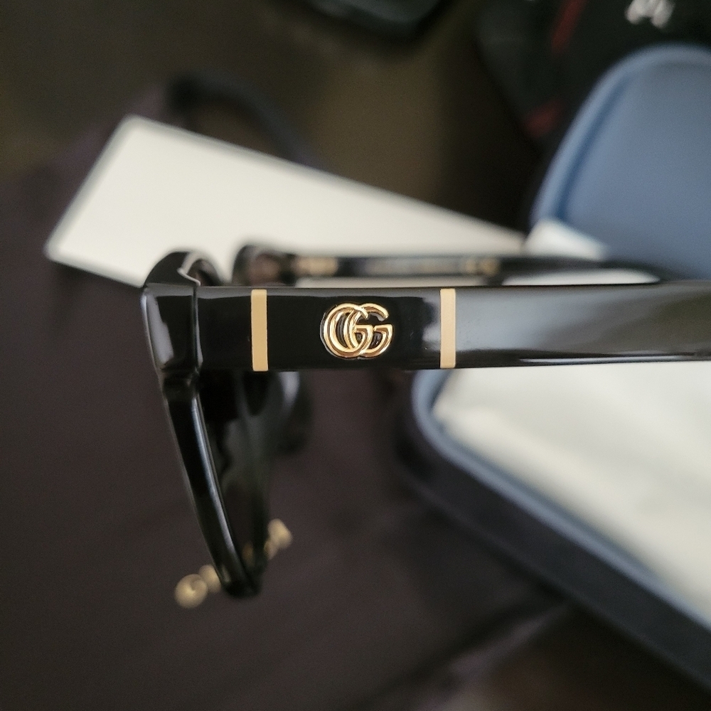 Gucci GG1122SA 001 Black Gradient Women Sunglasses NEW - Picture 4 of 8